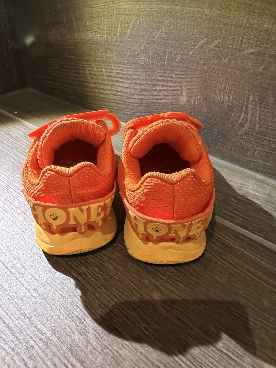 Adidas Scarpe per ragazzi: Adidas Winnie The Pooh nr.22 – Usato da Sigirino venduto da RamonaLamboo 1