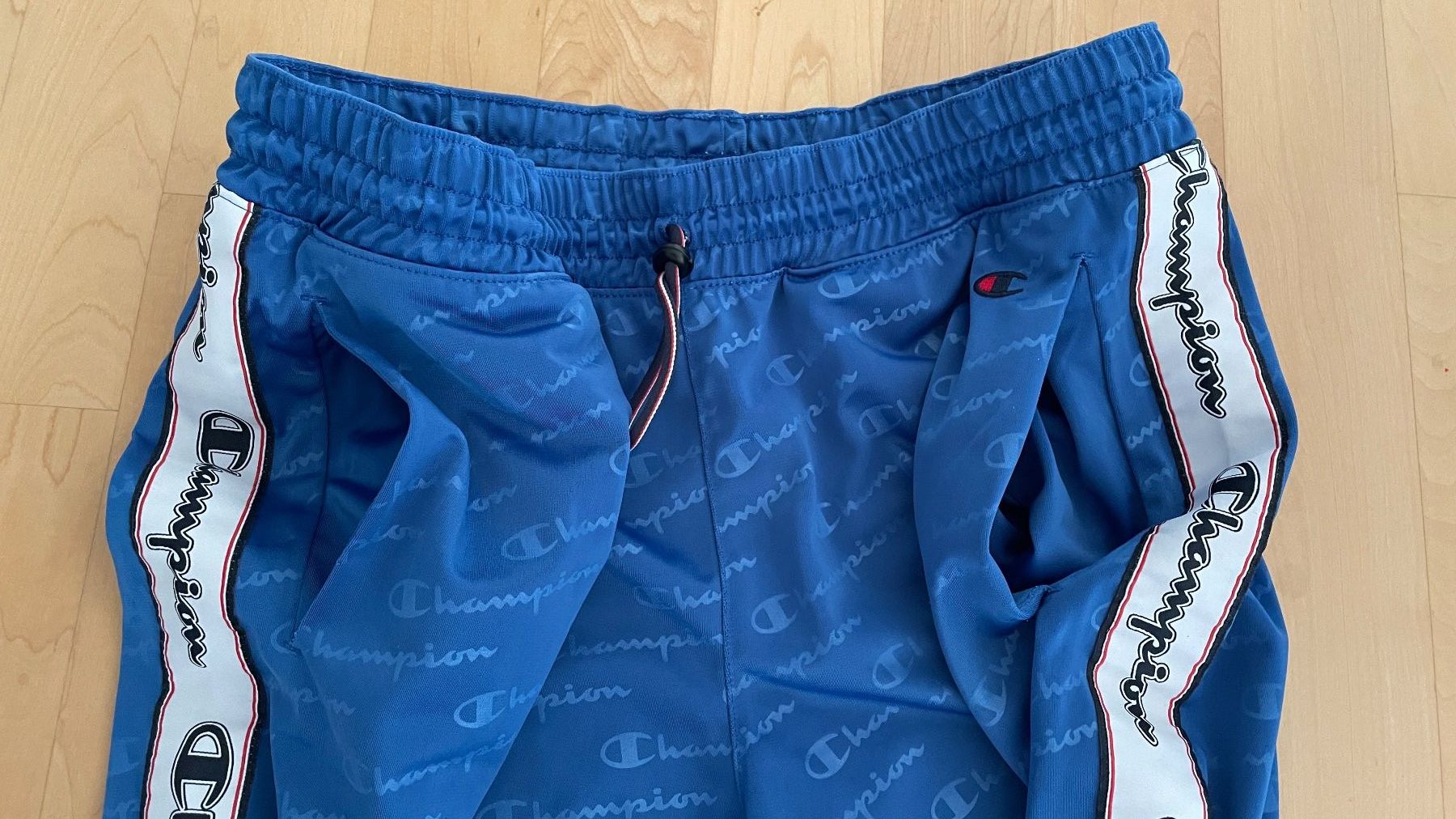 Champion Hosen: Champion Sporthose / Shorts, Grösse M – Gebraucht aus Rothenburg von Disney3 2