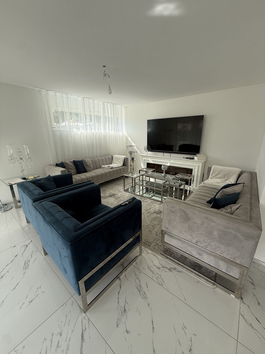 Tische: Couchtisch Glas modern – Gebraucht aus Oetwil a.d. Limmat von dossakaboss 1