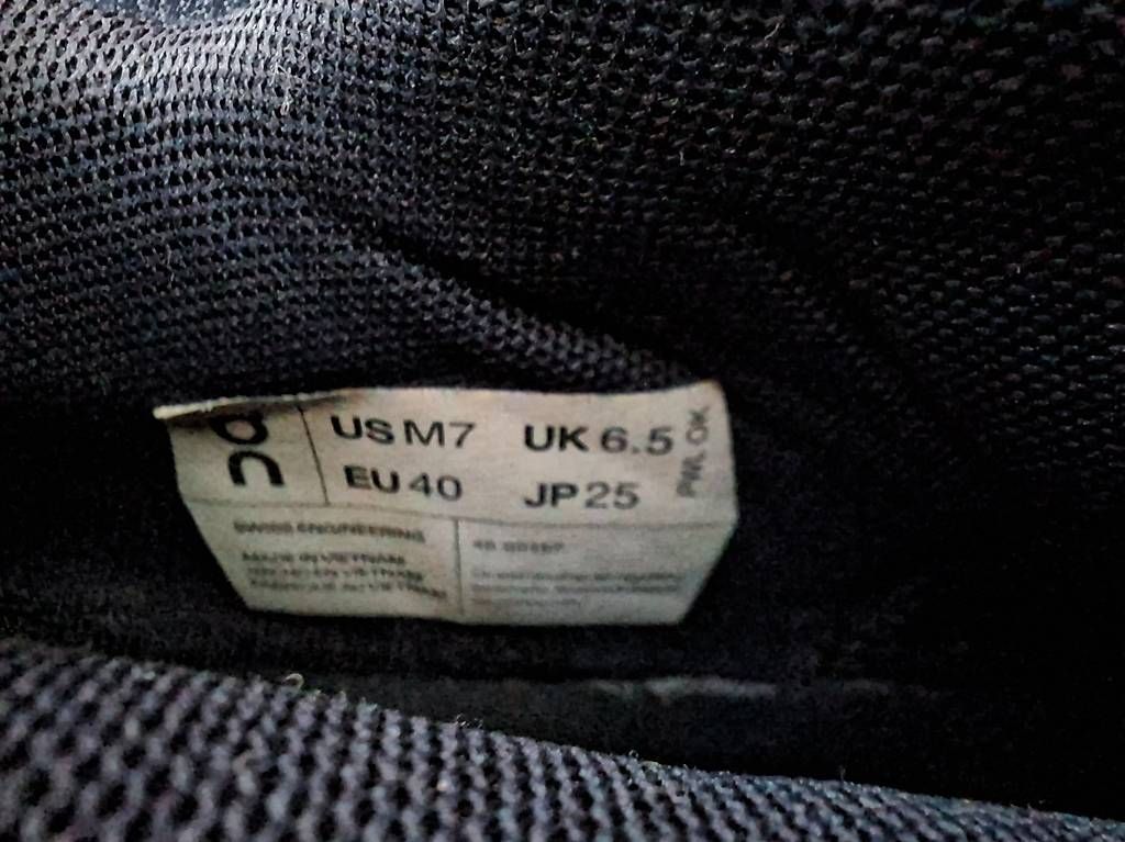 Damenschuhe: Roger Federer ON Turnschuhe Gr 40 – Gebraucht aus Langenthal von Swissrunner 4