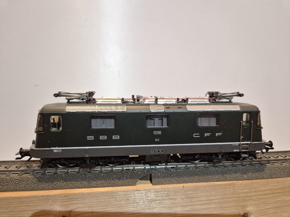 Märklin 37359 E-Lok Re 4/4 II SBB Digital Mfx mit Sound NEU (Neu und ...