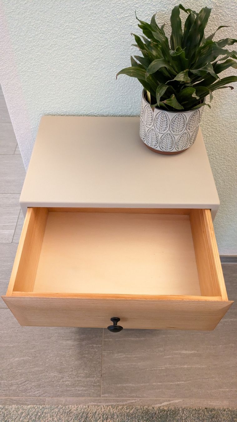 Kommoden: Upcycling Kommode mit vier Schubladen – Gebraucht aus Möhlin von Blunierus 4