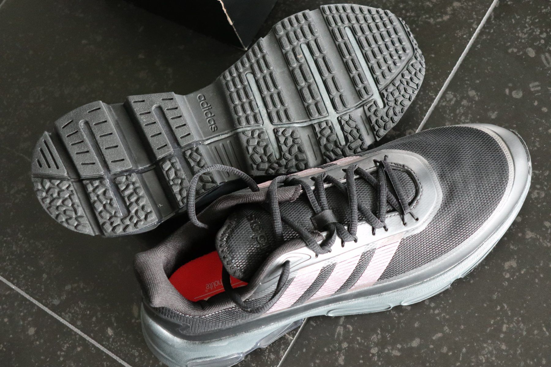 Adidas Scarpe da uomo: Adidas Quadcube Sneaker Gr. 45 – Nuovo e nell'imballaggio originale da Wädenswil venduto da Diddl4u 3