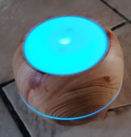 Duftlampe elektronisch mit verschiedenfarbigem Licht