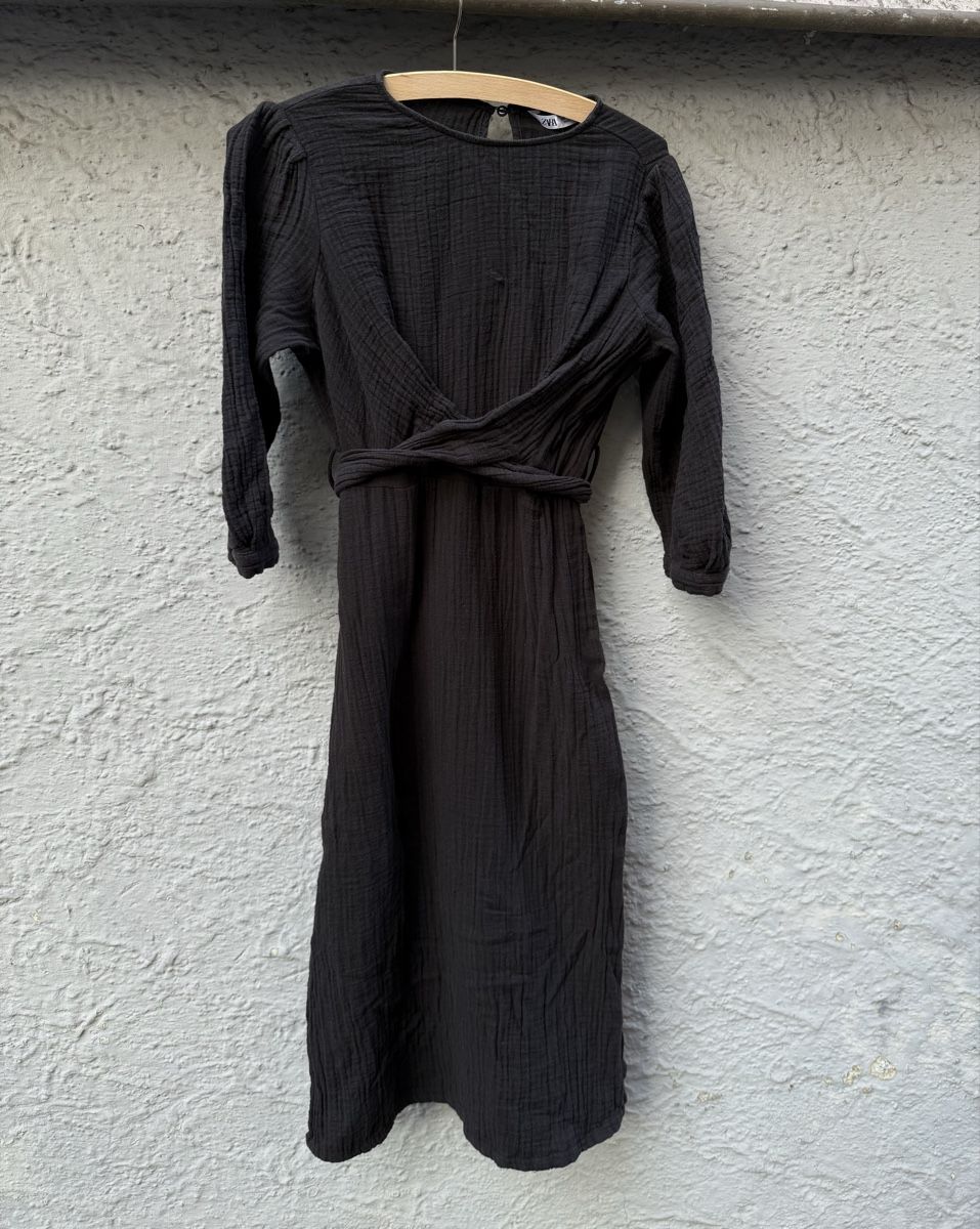 Vestiti: schwarzes Zara Kleid – Usato da Siebnen venduto da koschitoschi 1