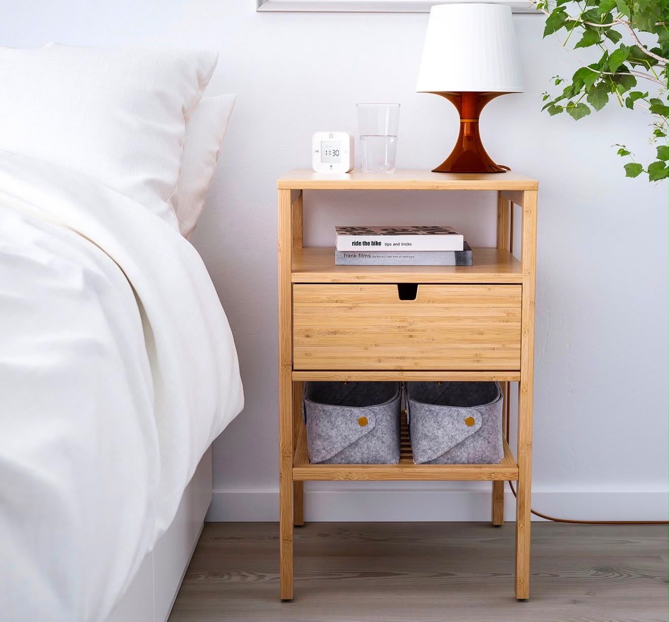 Ikea Commodes: Bedside table – D'occasion à Dietikon par Jacob-Alexandre 1