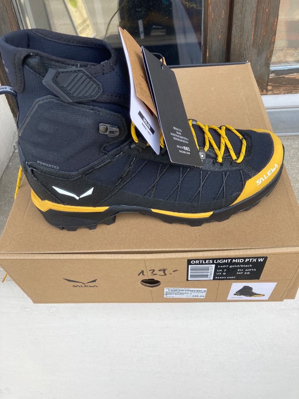 Salewa Scarpe da donna: Salewa Bergschuh Grösse 40.5 Neu – Usato da Embrach venduto da Rockbeat
