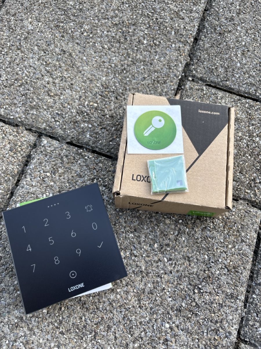 Loxone Elektronikbauteile: Loxone NFC Code Touch for Nano – Neu und originalverpackt aus Waldstatt von Imaginary