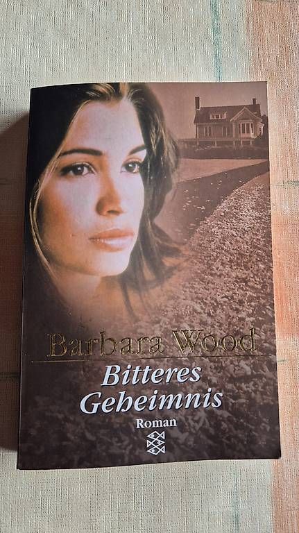 Bücher: Barbara Woods - Ein Bitteres Geheimnis – Gebraucht aus Riggisberg von uni_9d57