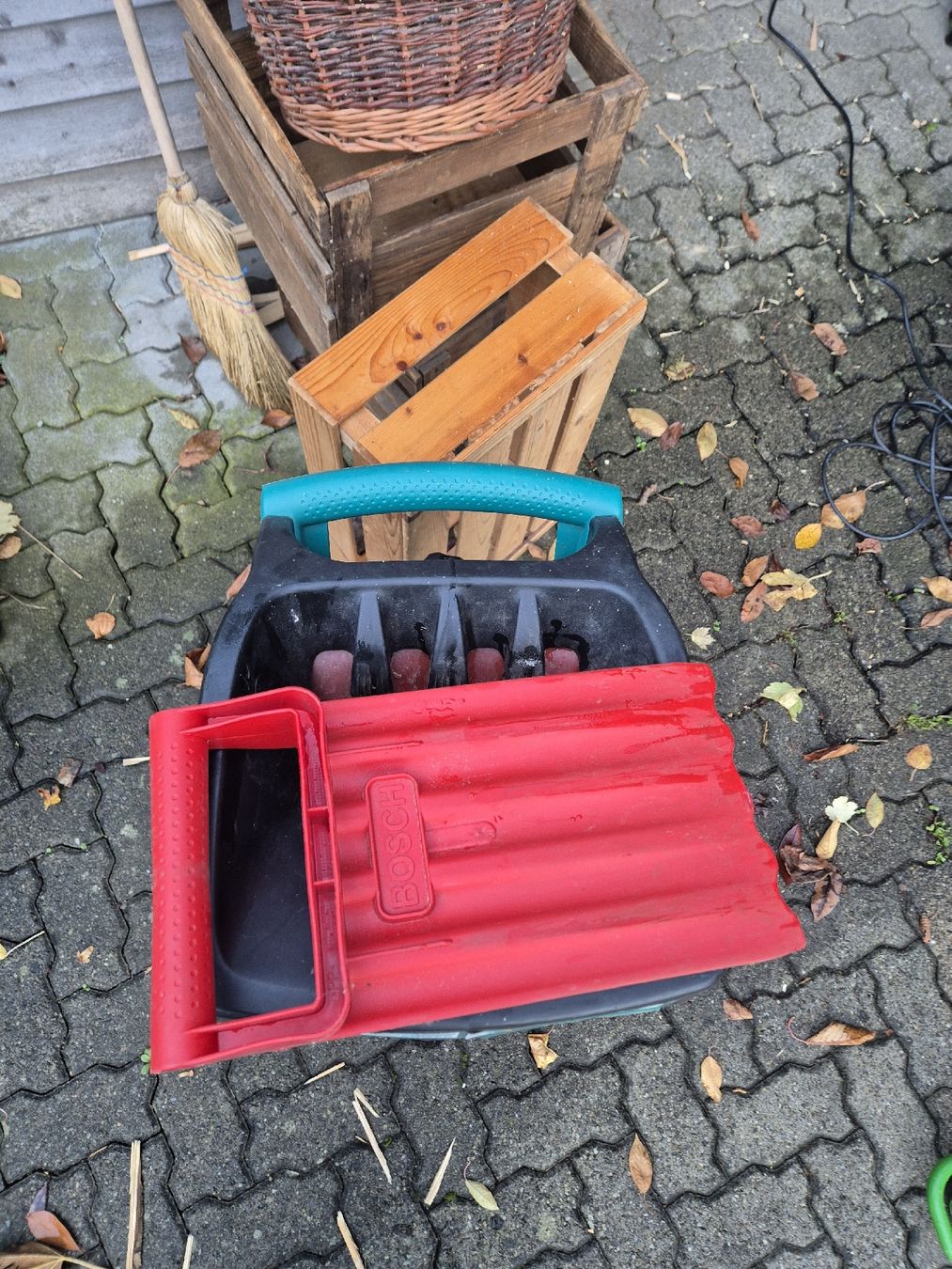 Bosch Häcksler: Bosch AXT Rapid 2000  – Gebraucht aus Arch von Ledersofa93 1