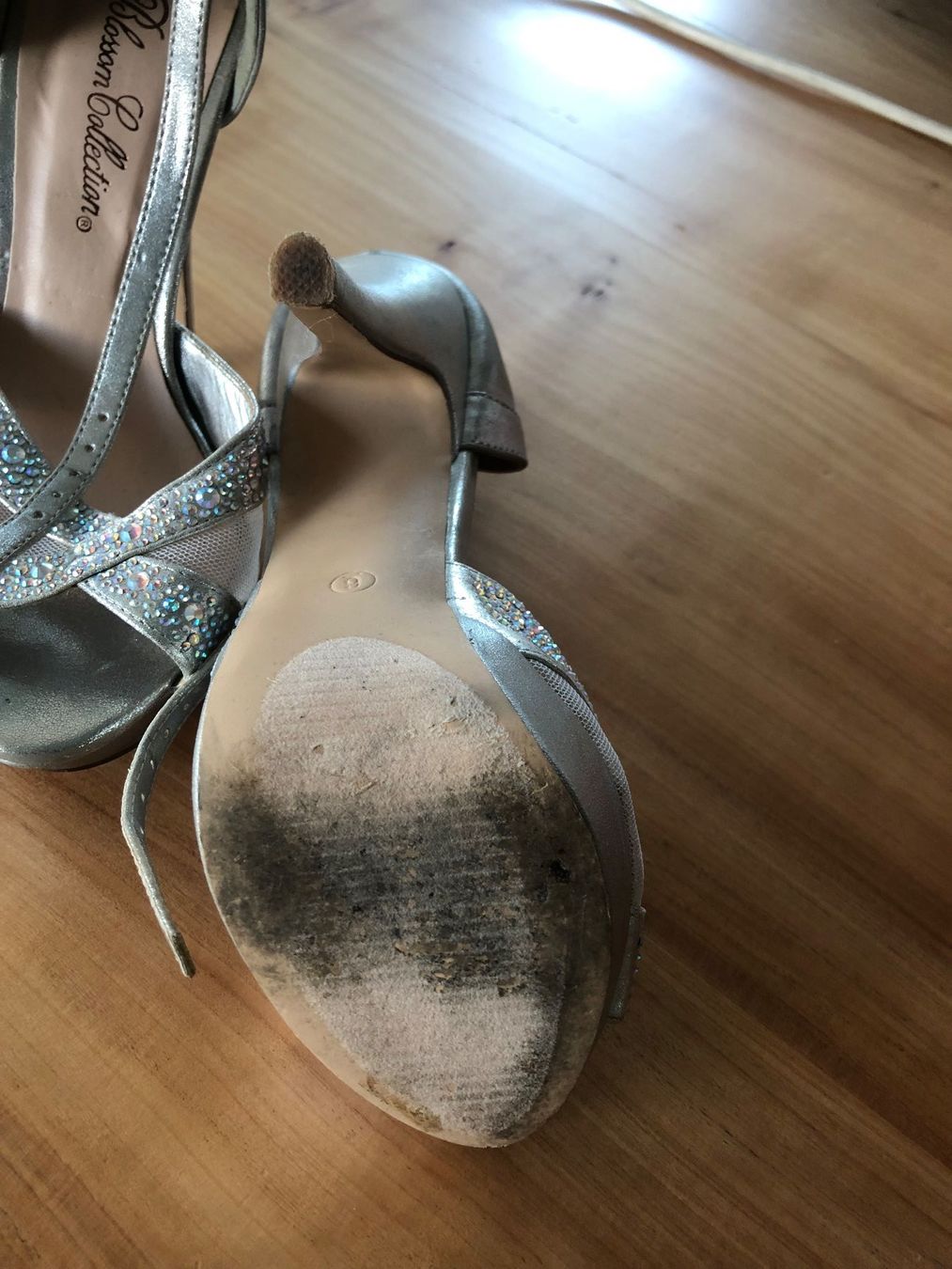 Scarpe da donna: Silberne High Heels mit Glitzer, Grösse 6 – Usato da Kaltbrunn venduto da lagone1 2