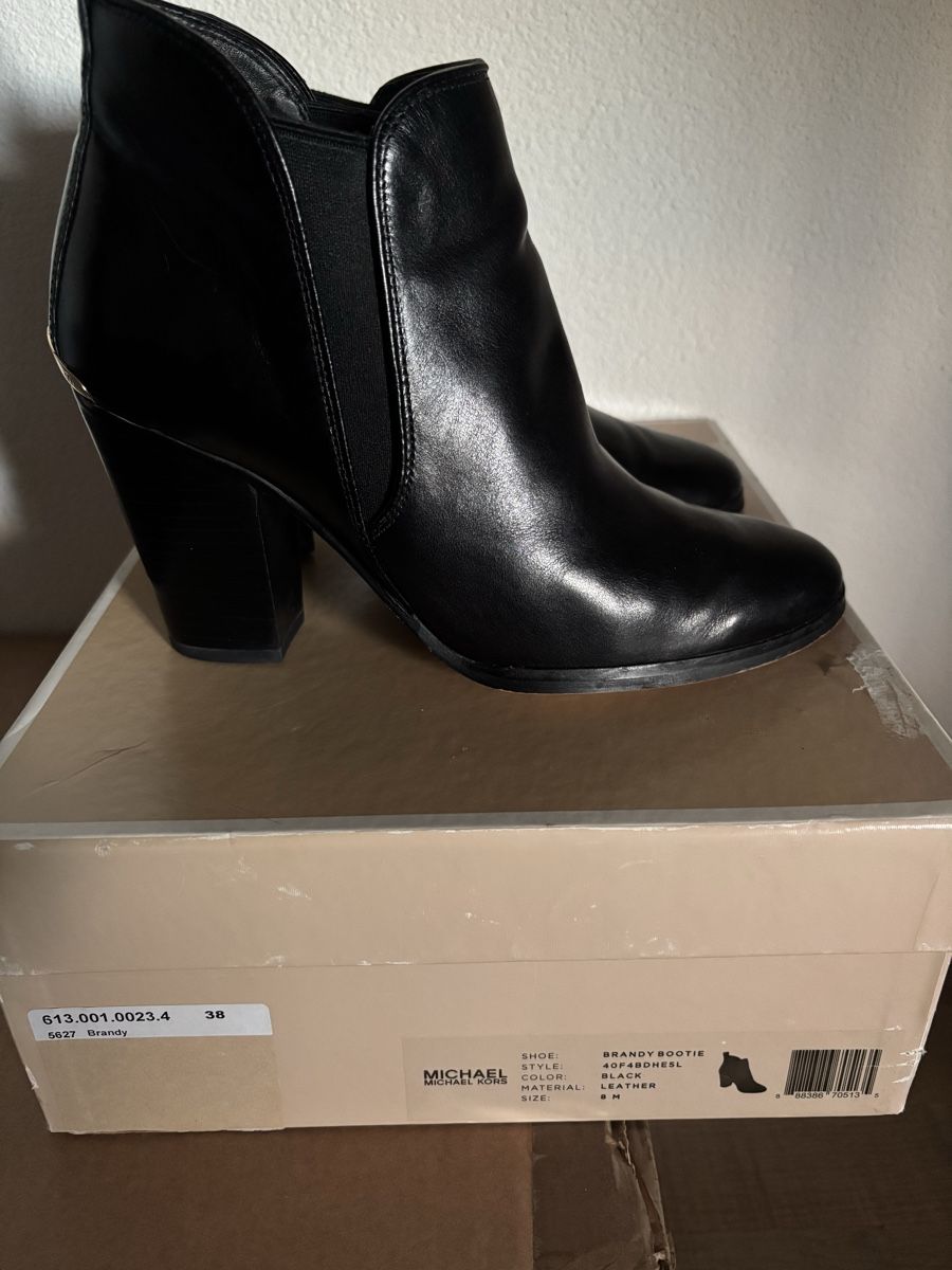 Michael Kors Chaussures femmes: Schuhen – D'occasion à Wichtrach par oem_7glc 1