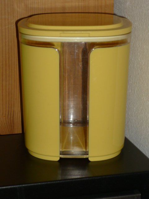 Tupperware Contenitori & Simili: TUPPERWARE 1,5 L. – Usato da St.Gallen venduto da Anso