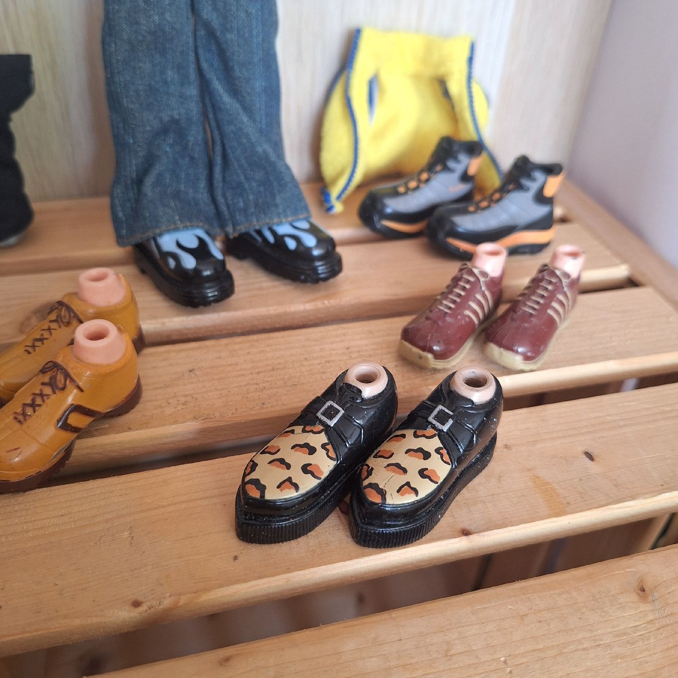 MGA Bambole: Bratz Boyz 2003 MGA and shoes – Usato da Genève venduto da Dorgos 3