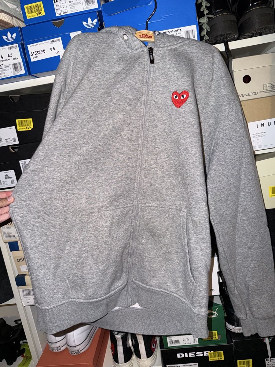 Comme Des Garcons Pullover & Sweatshirts: Pullover – Gebraucht aus Gutenswil von jus_nr7h 1