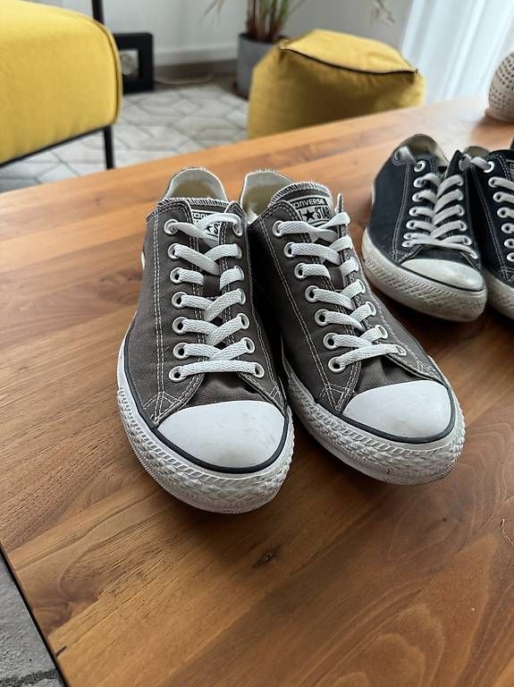 Converse Scarpe da uomo: Paires de Converse All Star – Usato da Engollon venduto da Winters91 2