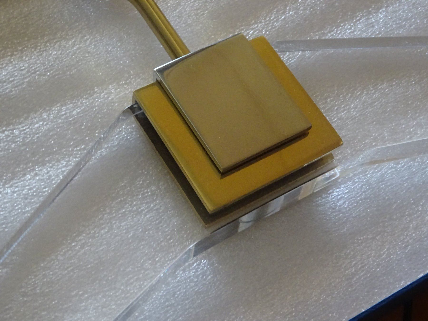 Porte manteau: Acrylglas Kleiderbügel / Designerstück – D'occasion à Esslingen par eintagammeer 9