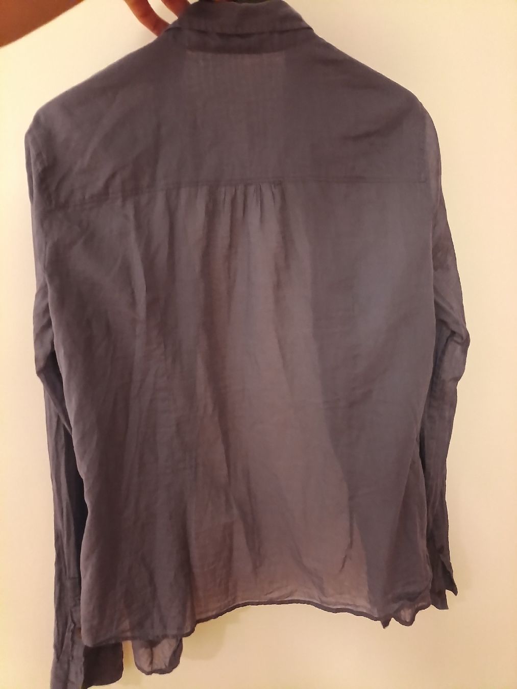 Miu Miu Camicette: Linen shirt Miu miu – Usato da Uitikon Waldegg venduto da Alis_Stelian_Nenkov 1