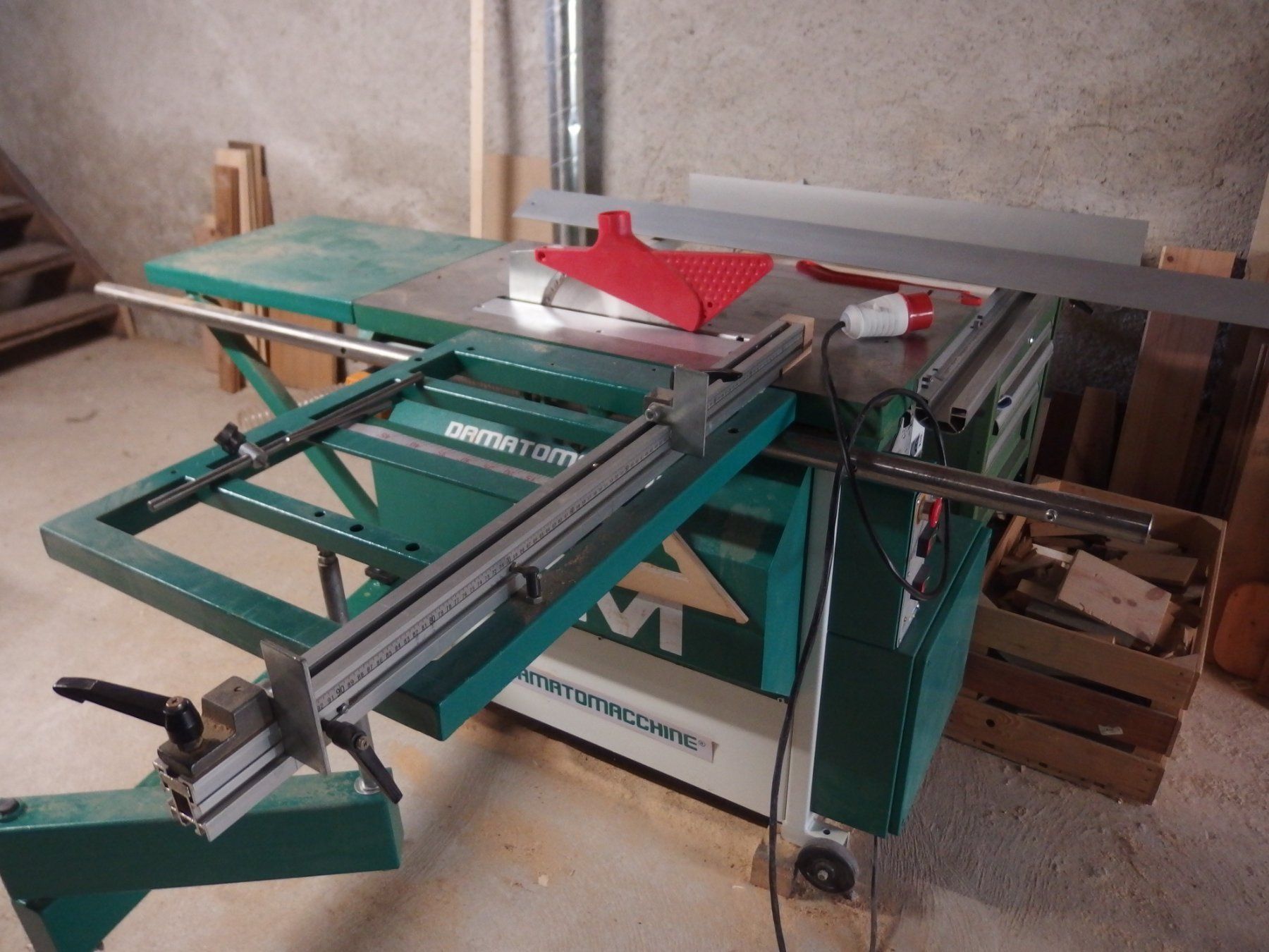 Tutte le macchine: 2 Machines a bois combinée 5 opérations – Usato da Le Locle venduto da yan_nvf9 2
