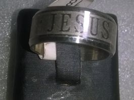 ring edelsthal,,mit jesus geschrieben