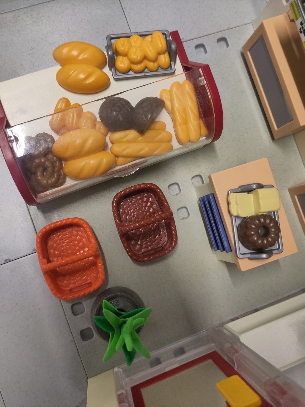 Playmobil Giocattoli: Playmobil Bäckerei 4410 + Auto – Usato da Pratteln venduto da Cartonsducoeur_bl 3