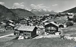 Grächen   VS  mit Bietschhorn und Berneralpen   um  1 9 6 7