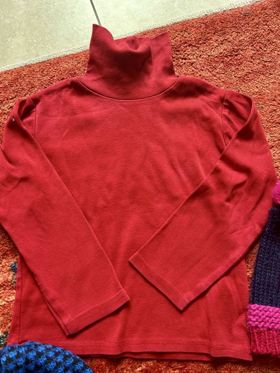 Lotti & Set di vestiti: Winterkleider Rollkragenpullis Mädchen Gr. 104 – Usato da Birmensdorf ZH venduto da LXro 1
