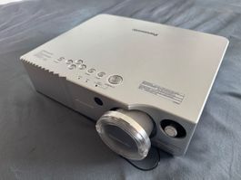 LCD Projektor Panasonic PT-AE700E