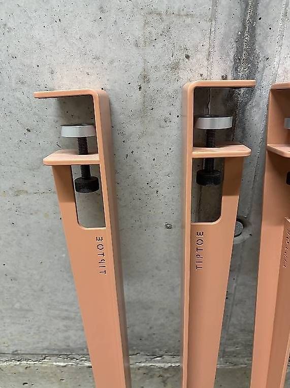 Altri mobili: Lot de 4 pieds de table TIPTOE  75 cm  Rose Cendré – Usato da Zürich venduto da tam_xbl9 3