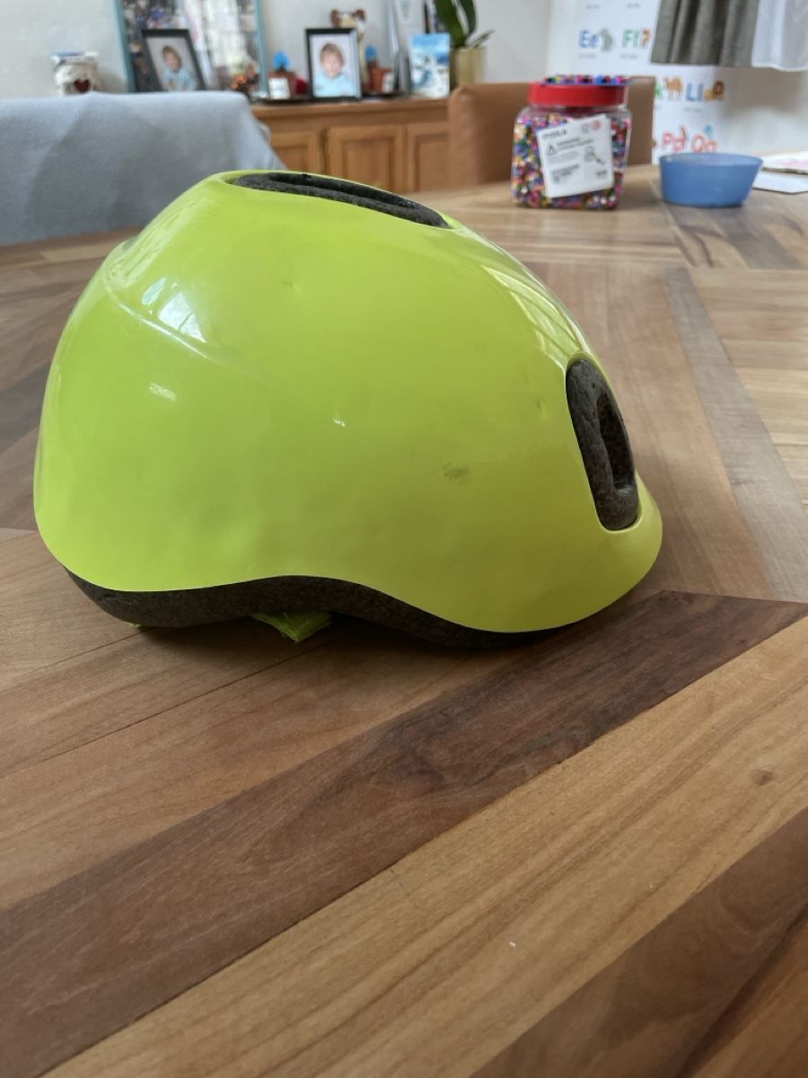Caschi: Gebrauchter Velohelm, Grösse S, Neon Gelb – Usato da Kandersteg venduto da sunngirl 1