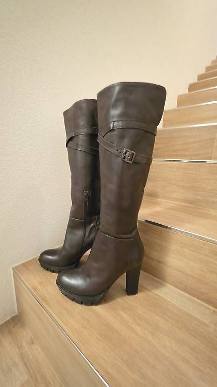 Chaussures femmes: Lederstiefel Gr. 38  – Neuf avec emballage d'origine à Willisau par Bena6