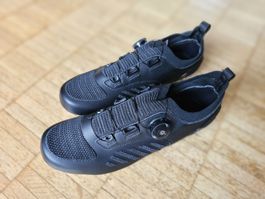 Fahrradschuhe schwarz Grösse 42 neu unbenutzt 