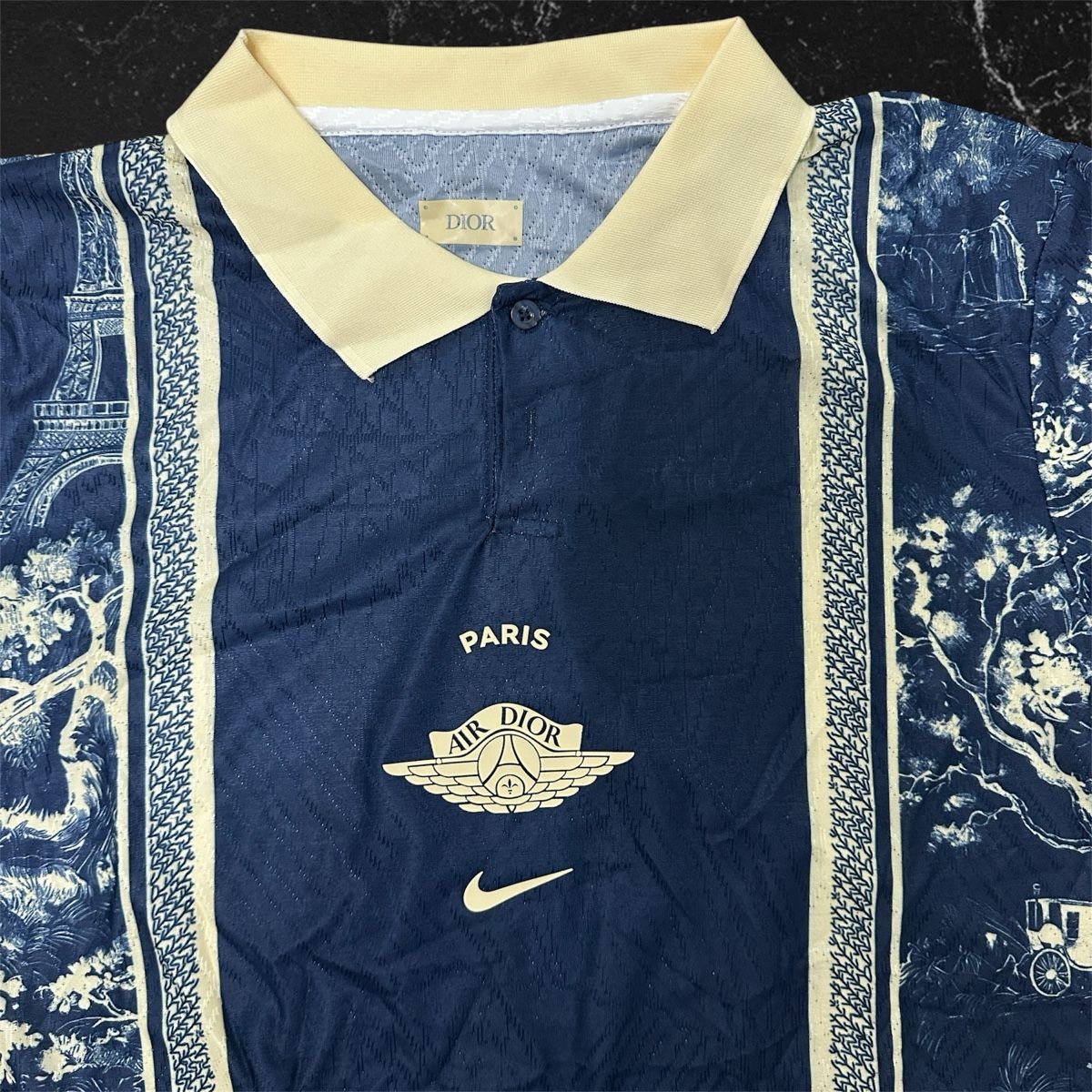 Nike Maillots de corps & Pantalons: Paris Special Trikot Grösse L – Neuf (Voir description) à Frenkendorf par a_1999 1