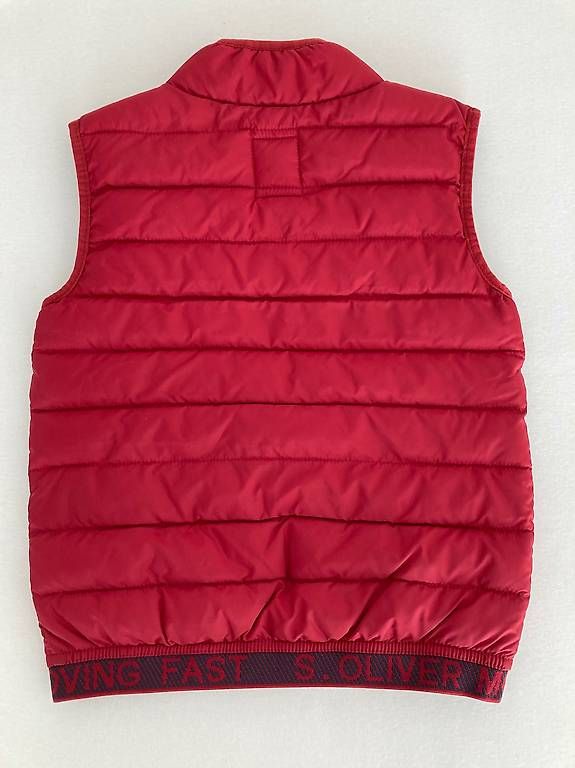 Altro abbigliamento per bambino: Weste s.Oliver Rot Grösse 122 – Usato da Wohlen AG venduto da gvdch 1