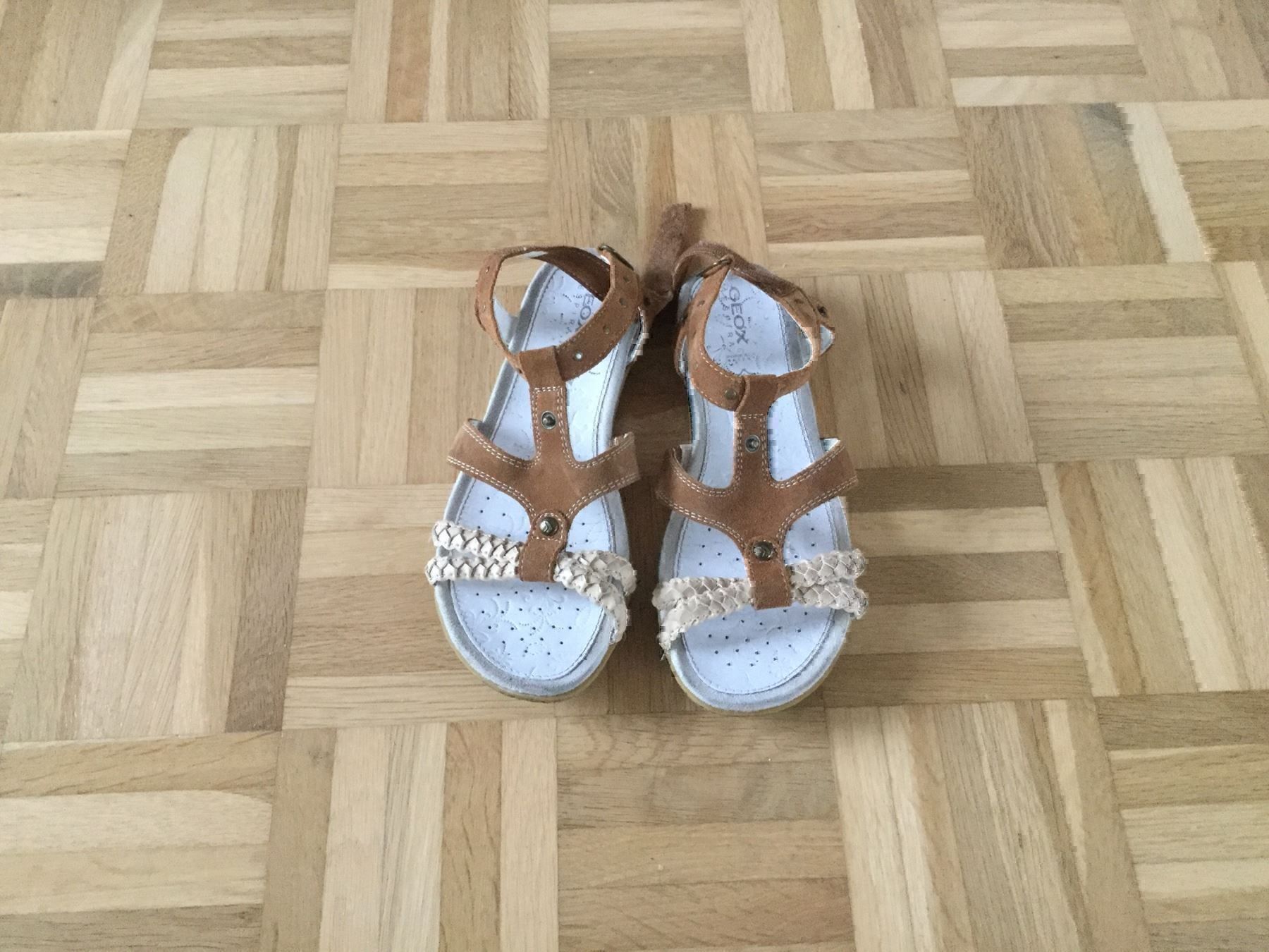 Geox Chaussures filles: Lässige Sandalen mit Jeans-Stoff – D'occasion à Horw par Benny017 3