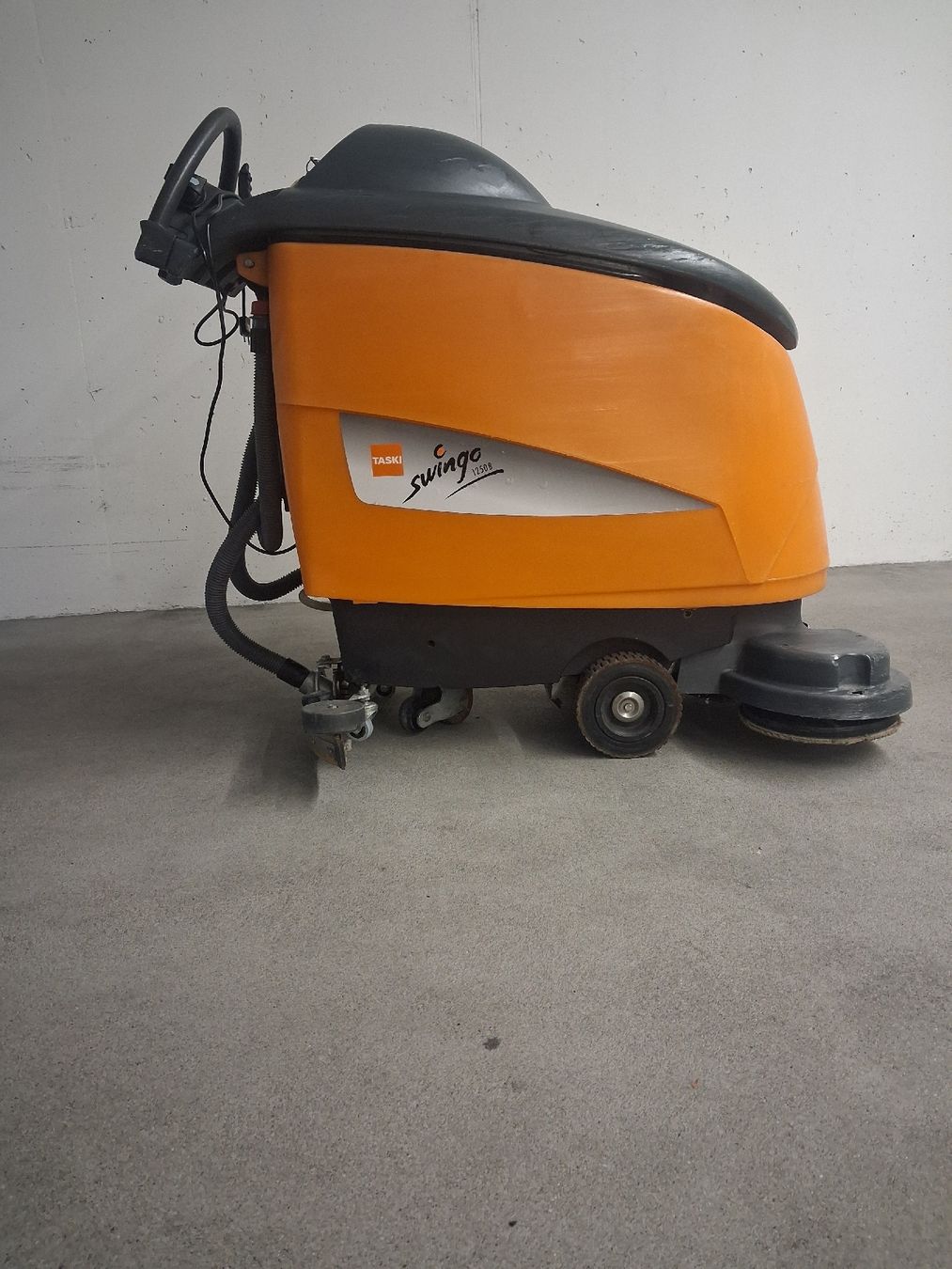 Tutte le macchine: Scheuersaugmaschine Taski Swingo 1250 – Usato da Büttikon AG venduto da for_gnt6
