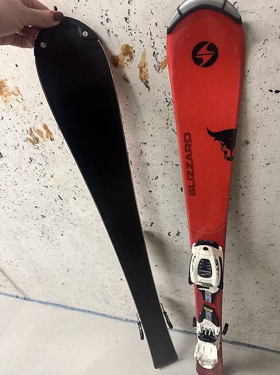 Skis: BLIZZARD 110 cm sci ski bambino ottimo stato – D'occasion à Vacallo par bbo_9r85 2
