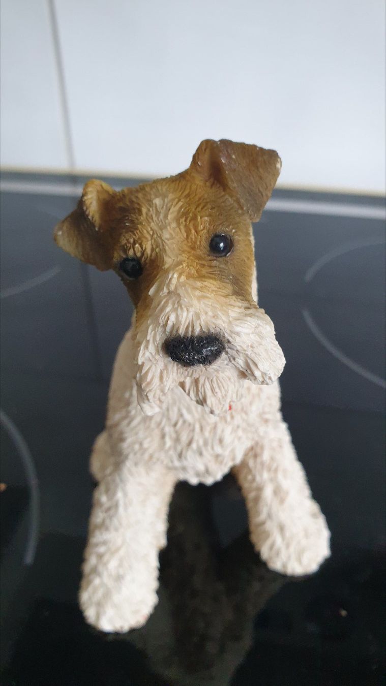 Statuette: Foxterrier Figur – Usato da Aefligen venduto da Akoni