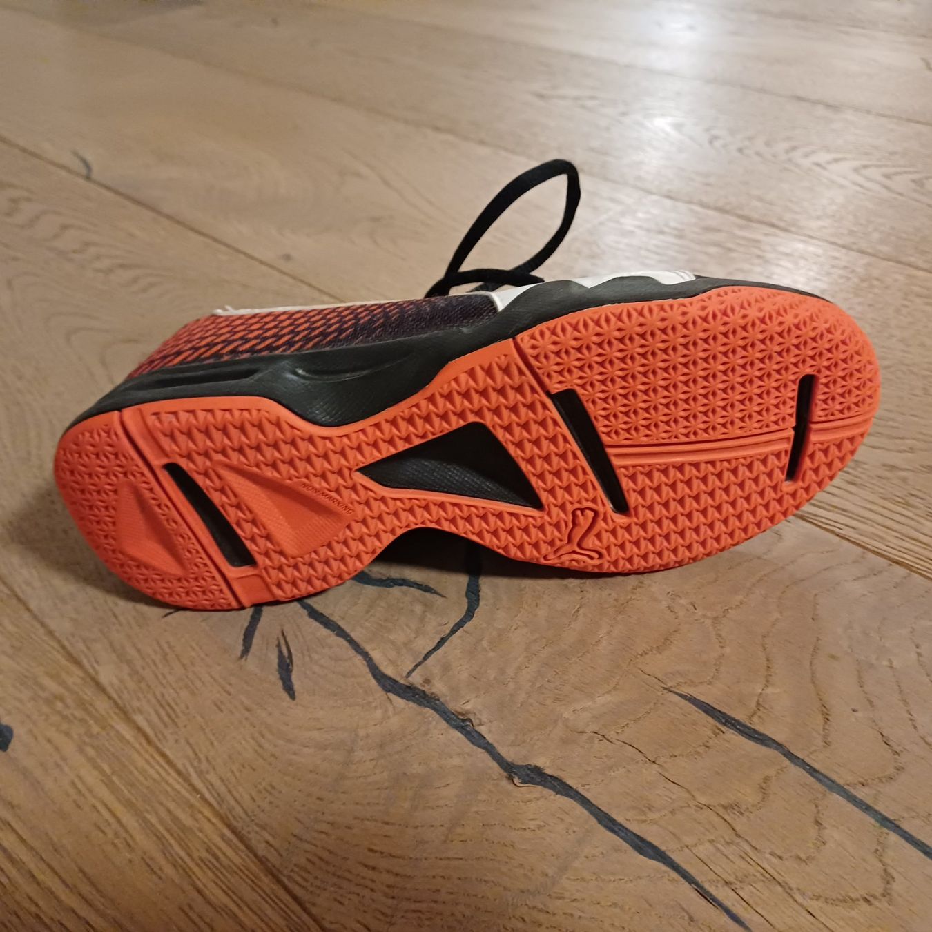 Scarpe per ragazzi: Hallenturnschuhe Puma Gr. 34 – Usato da Wahlendorf venduto da Irba