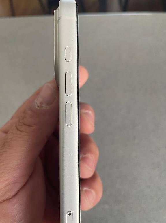 Handys / Smartphones: Iphone 17 pro Silber – Gebraucht aus Oberglatt ZH von Energy_star2010 3