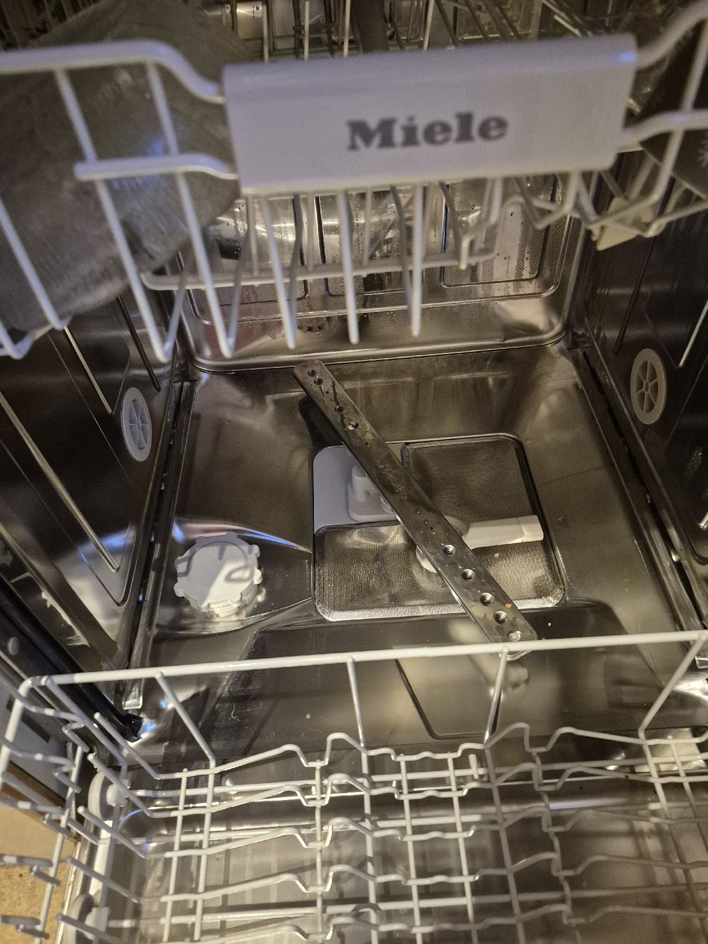 Lavastoviglie: Miele Geschirrspüler  – Usato da Bern venduto da san_kcw5 3