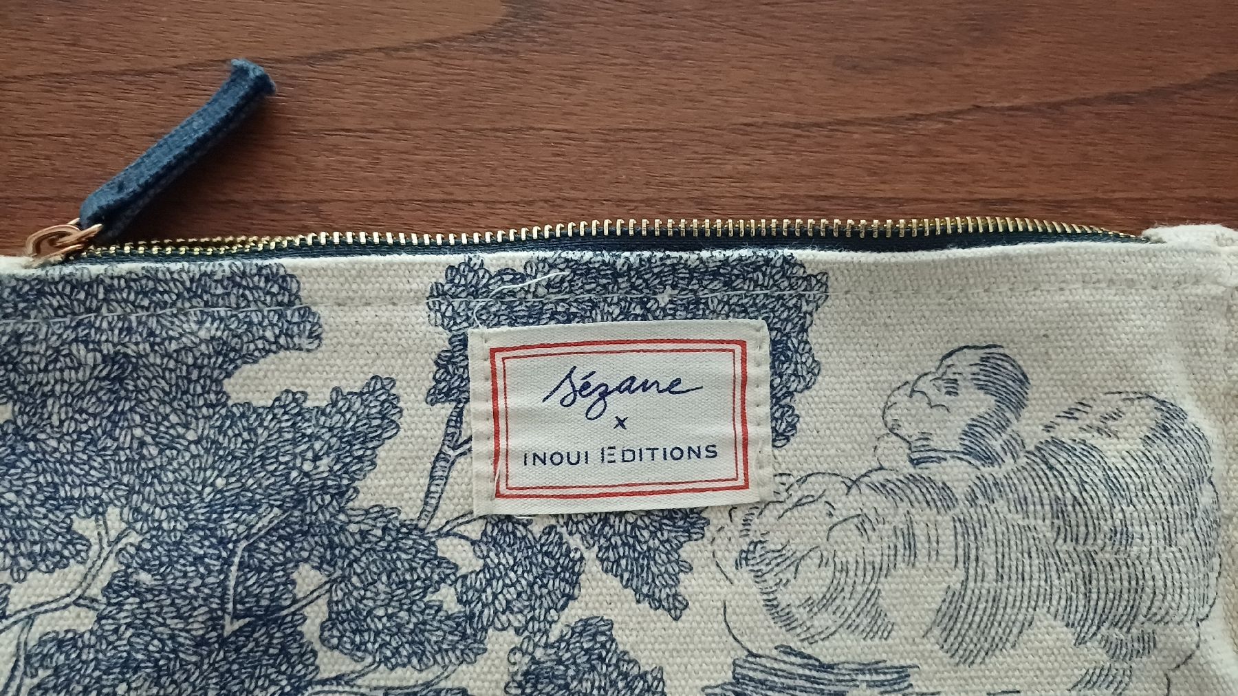 Sezane Custodie per cosmetici: Trousse Sezane × Inoui editions – Usato da Genève venduto da njia 2