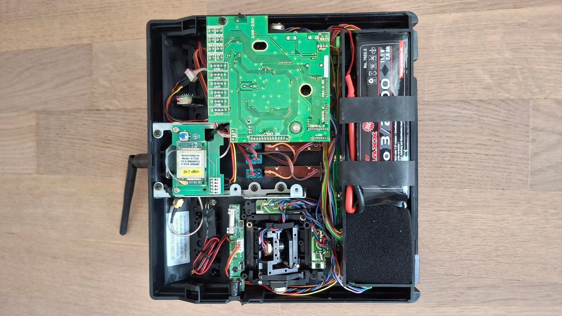 Graupner Telecomando: Graupner Sender MC-22 / Spektrum 2,4 GHz – Usato da Rafz venduto da Tasmaniette 2