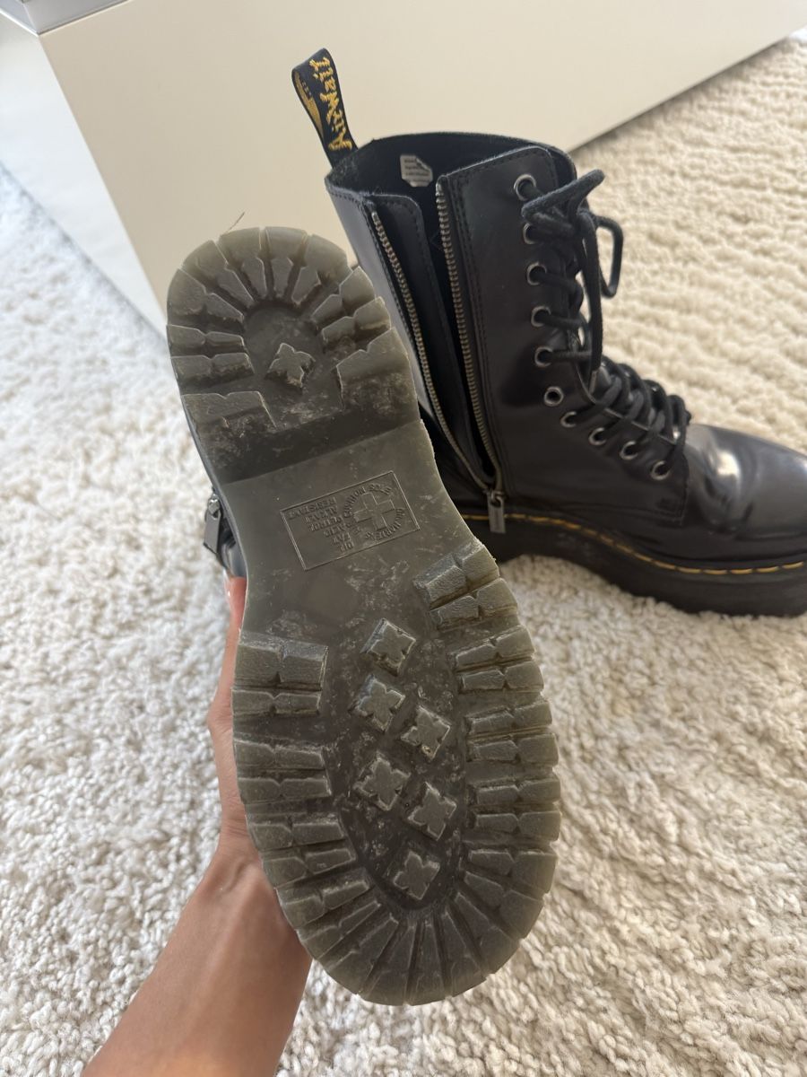 Dr. Martens Chaussures femmes: Dr. Martens Jadon Hi Platform Boots Size 38 – D'occasion à Zürich par 7b6s 2
