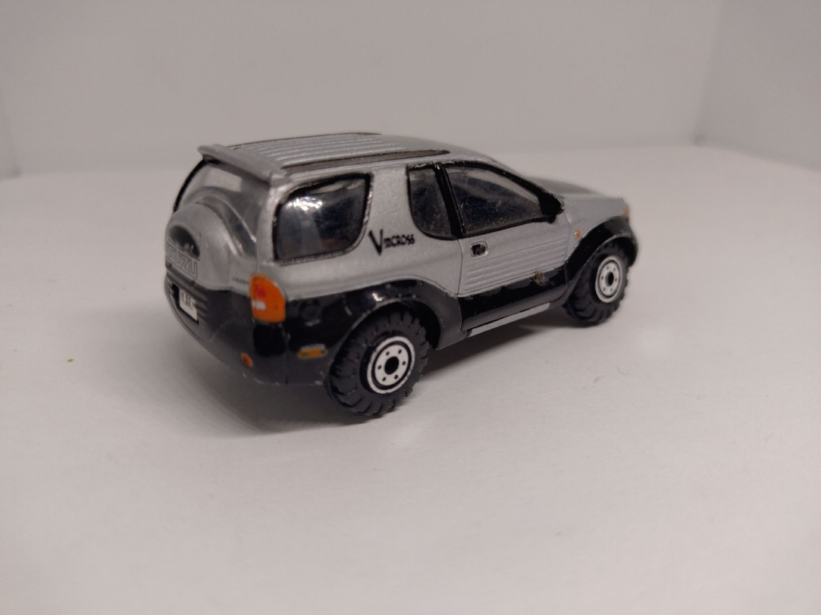 Hot Wheels Modellini d'auto: Realtoy, Isuzu VehiCross – Usato da La Chaux-de-Fonds venduto da Pierrot8404 2