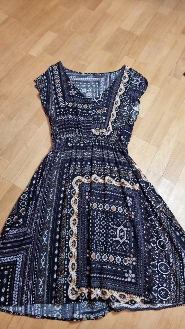 Vestiti: 🌺Kleid Größe 40/42🌺 – Usato da Wald ZH venduto da CapLux 3