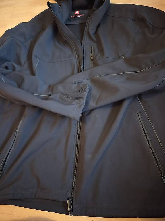 Giacche: Softshell Jacke schwarz 4XL Men – Usato da Jona venduto da Mona4490 4