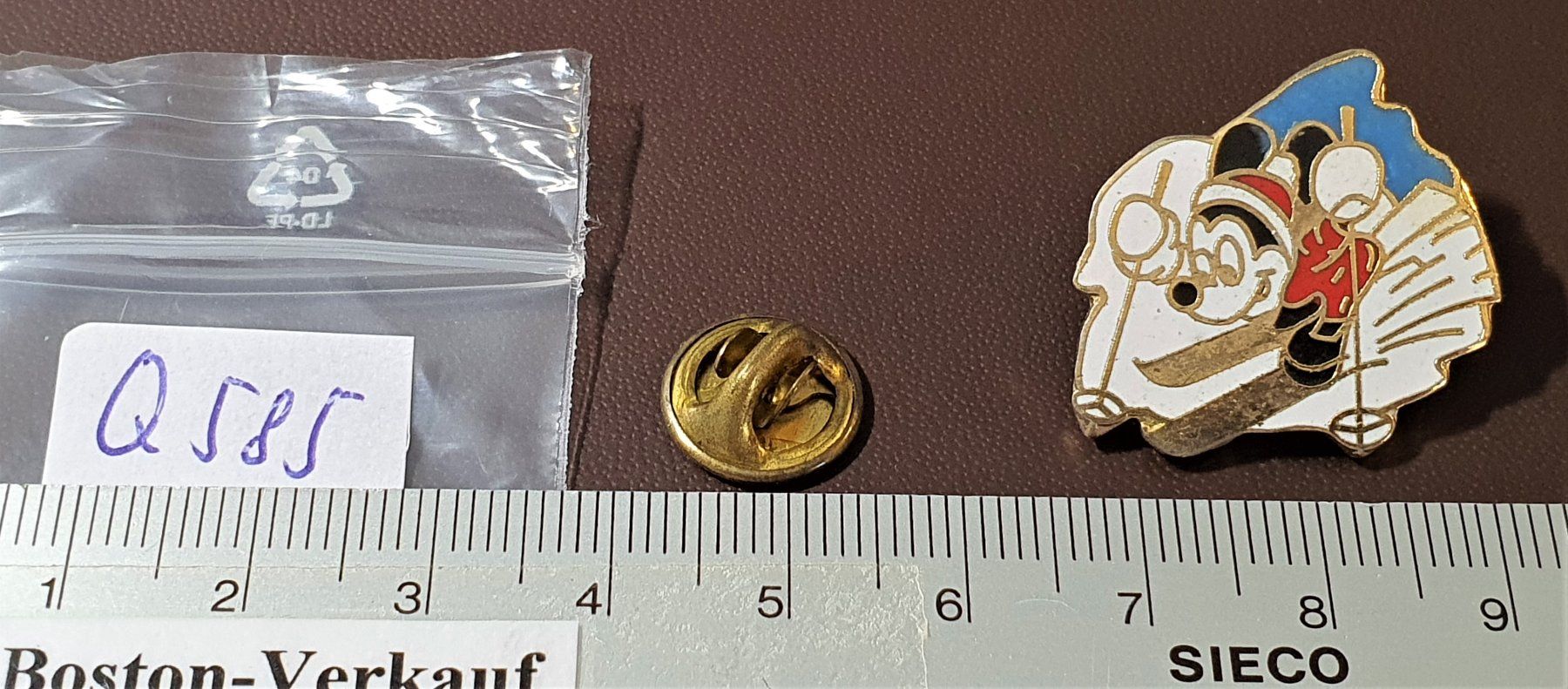 Plaketten & Abzeichen: Q585 - Pin Walt Disney - Mickey Mouse – Gebraucht aus Reinach BL von Boston-Verkauf 1