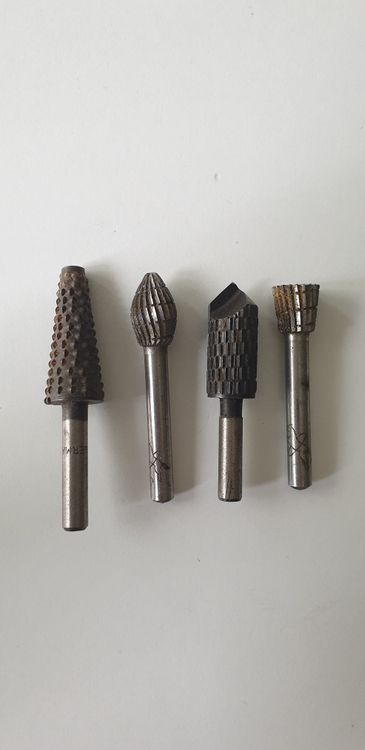 Tous les outils: Outil - lot de 4 fraises – D'occasion à Yverdon-les-Bains par sebwi
