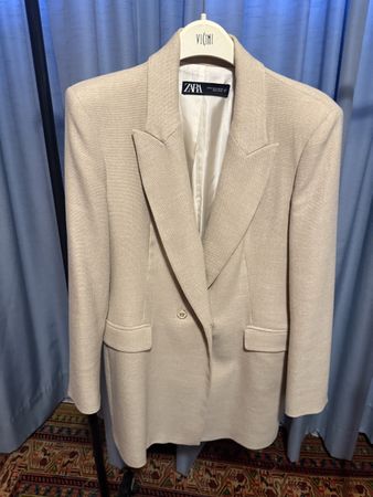 Blazer Zara beige avec boutons dorés taille XL femme